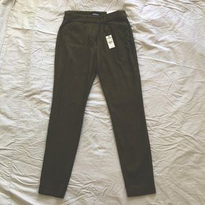 Express Mid Rise Skinny Pant in Olive Size 0 / New